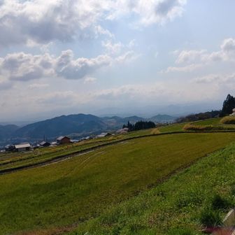 ベンチで休憩
大峰がかすんで見えないのは残念
