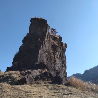 山頂の岩です。何となくらくだに見えます