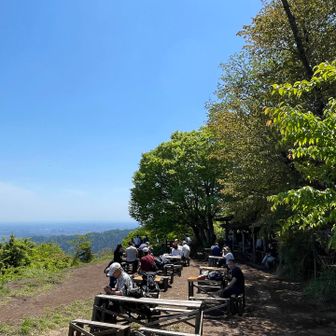 11時前。席は十分確保できた
