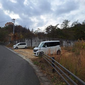 野々瀬下登山口
平日なので駐車場は2台。