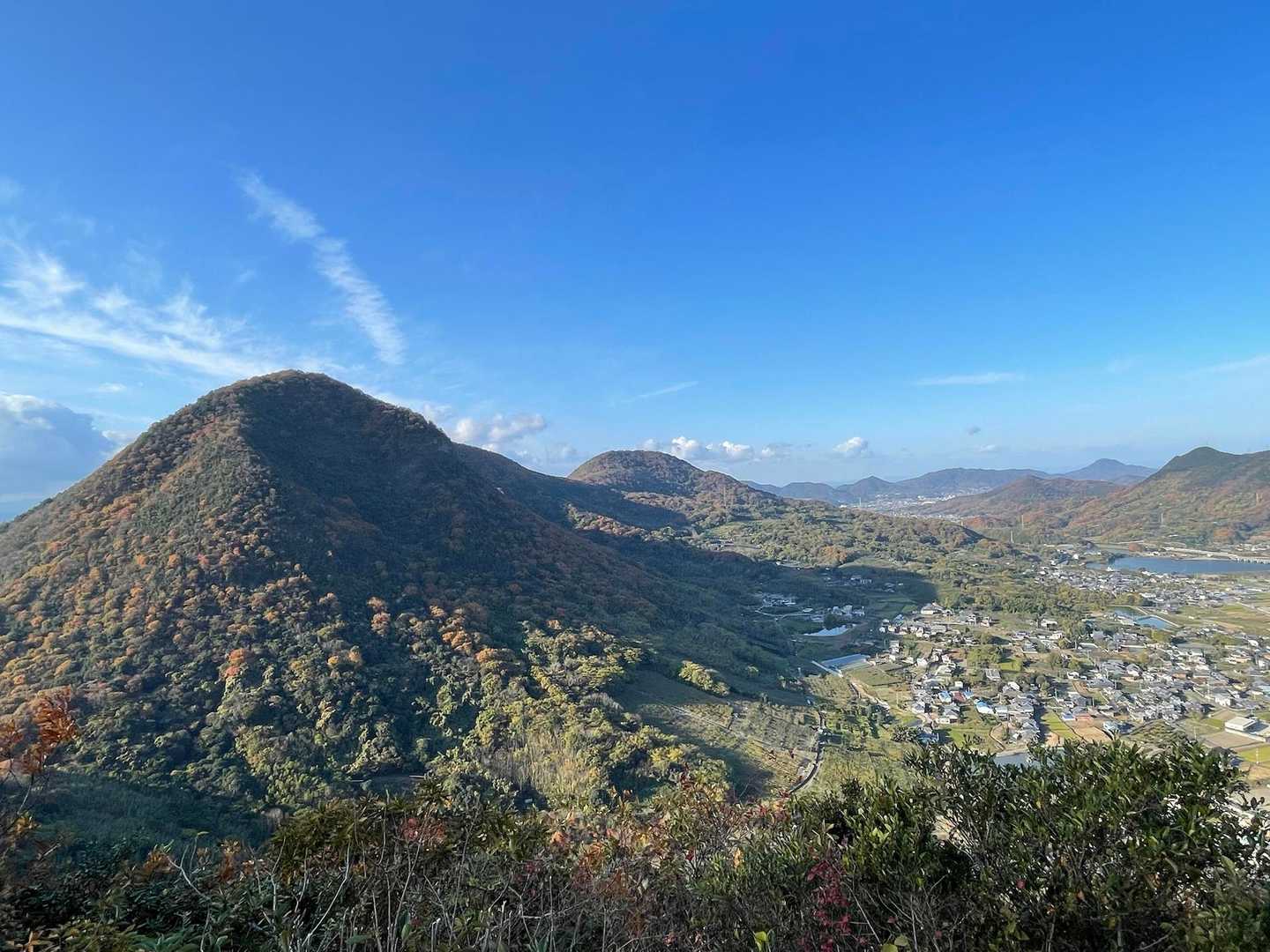 この先の山々⛰️を登り下りしながら縦走❗️
