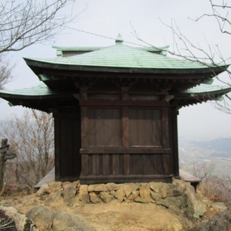 笠松観音堂の後ろ姿