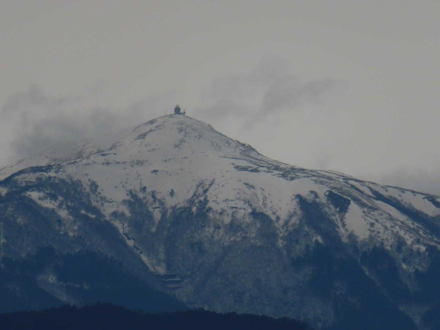 山頂にバレーボール🏐
中津明神山