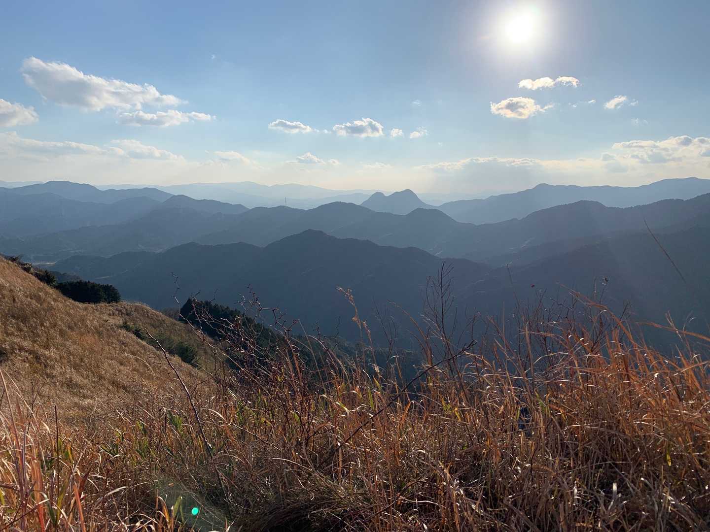 こっちは筑豊方面の山並み