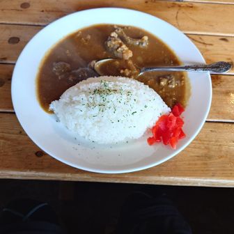 前回時間の都合で食べれなかった牛すじカレー🍛
牛すじがホロホロで美味しかった🤩