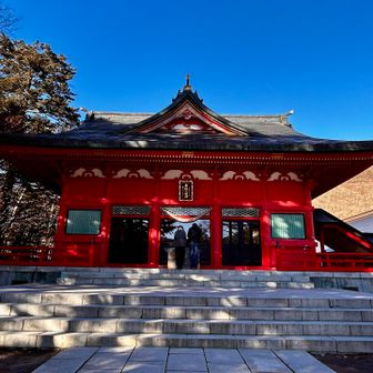 ⛩赤城神社を参拝

女性の願いごとを叶える神様の赤城姫さまに
祈る🙏