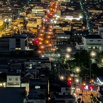 夜景を眺めてたら、なんか心落ち着きました😌
