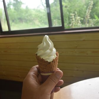牧場なのでこれを食べないと。