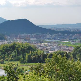 甘樫丘景色　大和三山
畝傍山