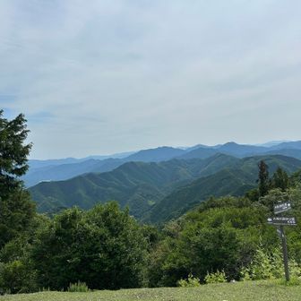 今度はあっちのお山も行ってみよ