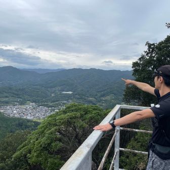 今度はこっち側から正面の龍仙山へ周回するぞと👍