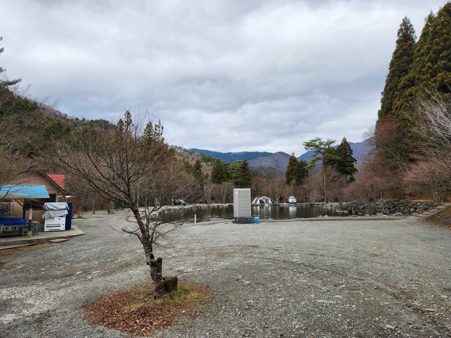 キャンプ場に到着です！
この後は車道を歩いて道の駅まで戻っておしまいです😄