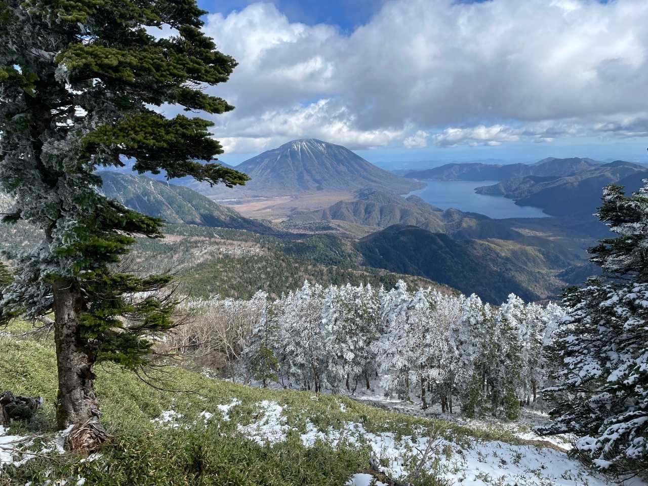 錫ヶ岳山頂からの眺望