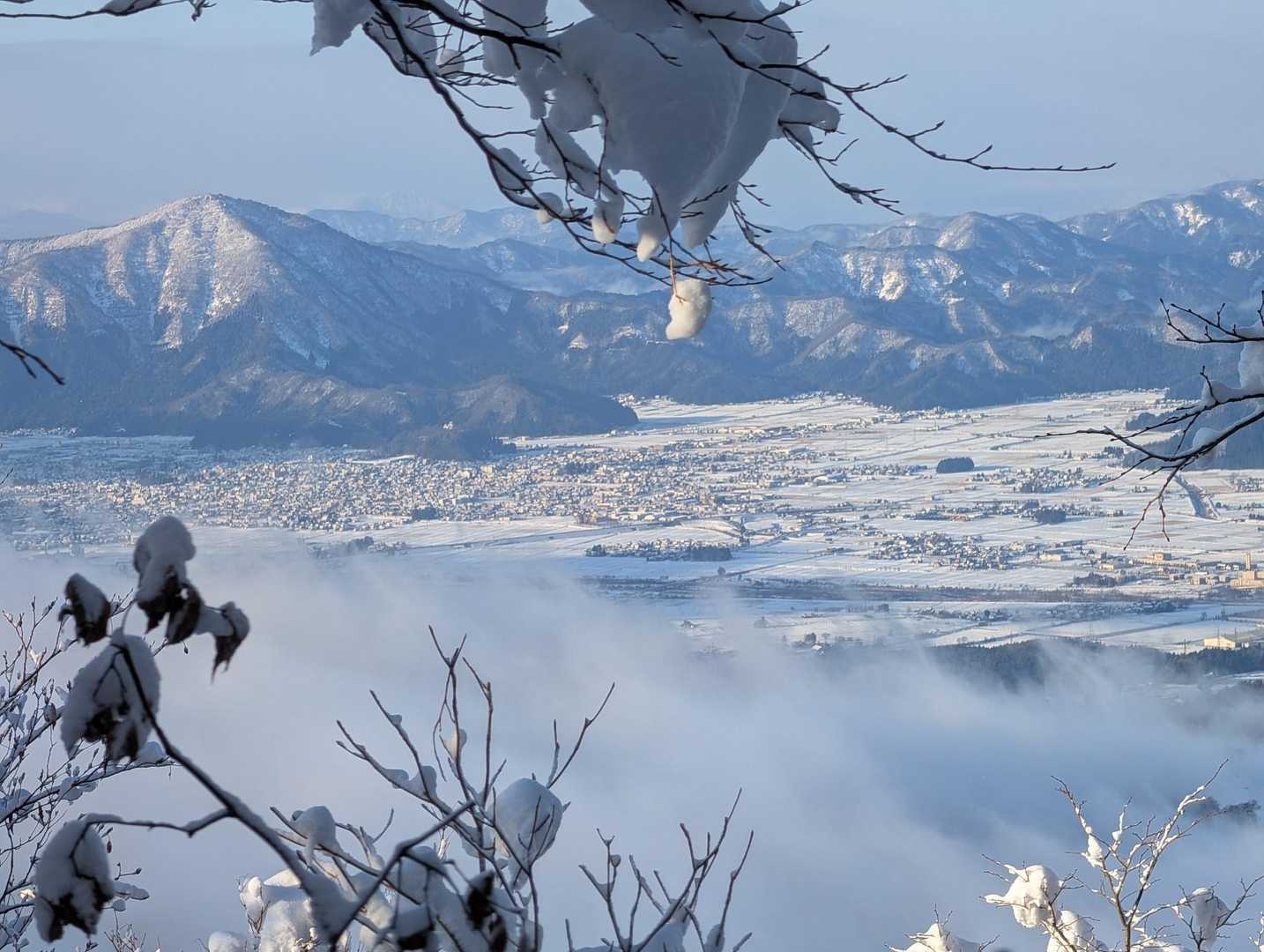 たま～に青空と大野の街並み👍️
