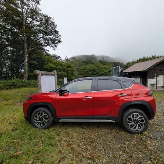 駐車場に戻ってきました。新車🚗の試運転もできたし、目的達成！
ただ、レインコートは必須だと反省。