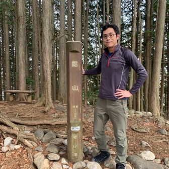 今回のルート最後の山頂、鋸山
山頂手前から愛宕神社まで、岩がちなルートに一変します。