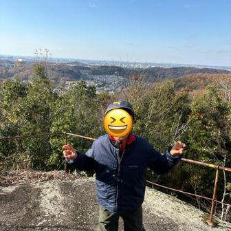 キレイな景色を眺めながらお昼ごはんを食べて、下山後は自然の岩でのボルダリング体験🔰を満喫✨

同年代の子たちに刺激されて色々チャレンジできた貴重な一日でした！お世話になった皆さん大変ありがとうございました😊