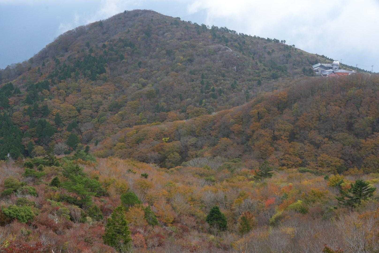 二人の丘と山荘梶ヶ森