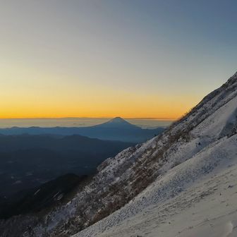 朝焼けに染まる富士山🗻