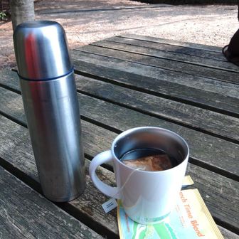 ティーバッグみたいなタイプのコーヒーです。
スッキリ飲みやすいですね。