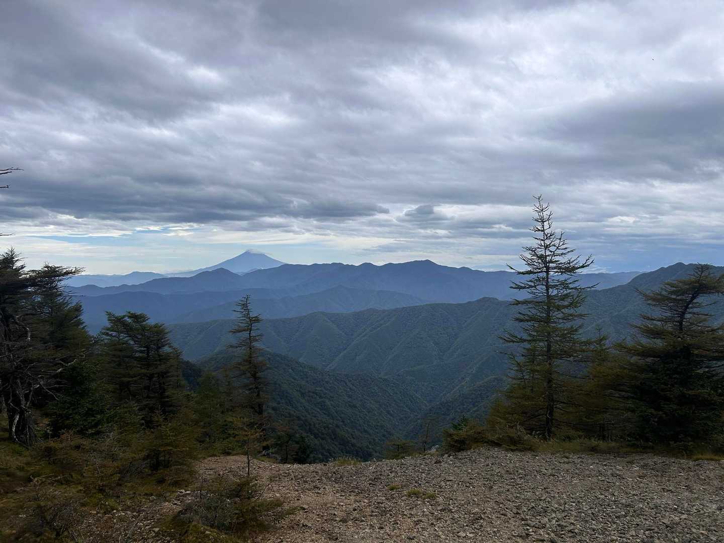 小雲取山-五十人平野営場管理小屋-堂所-小袖登山口 縦走コースの写真