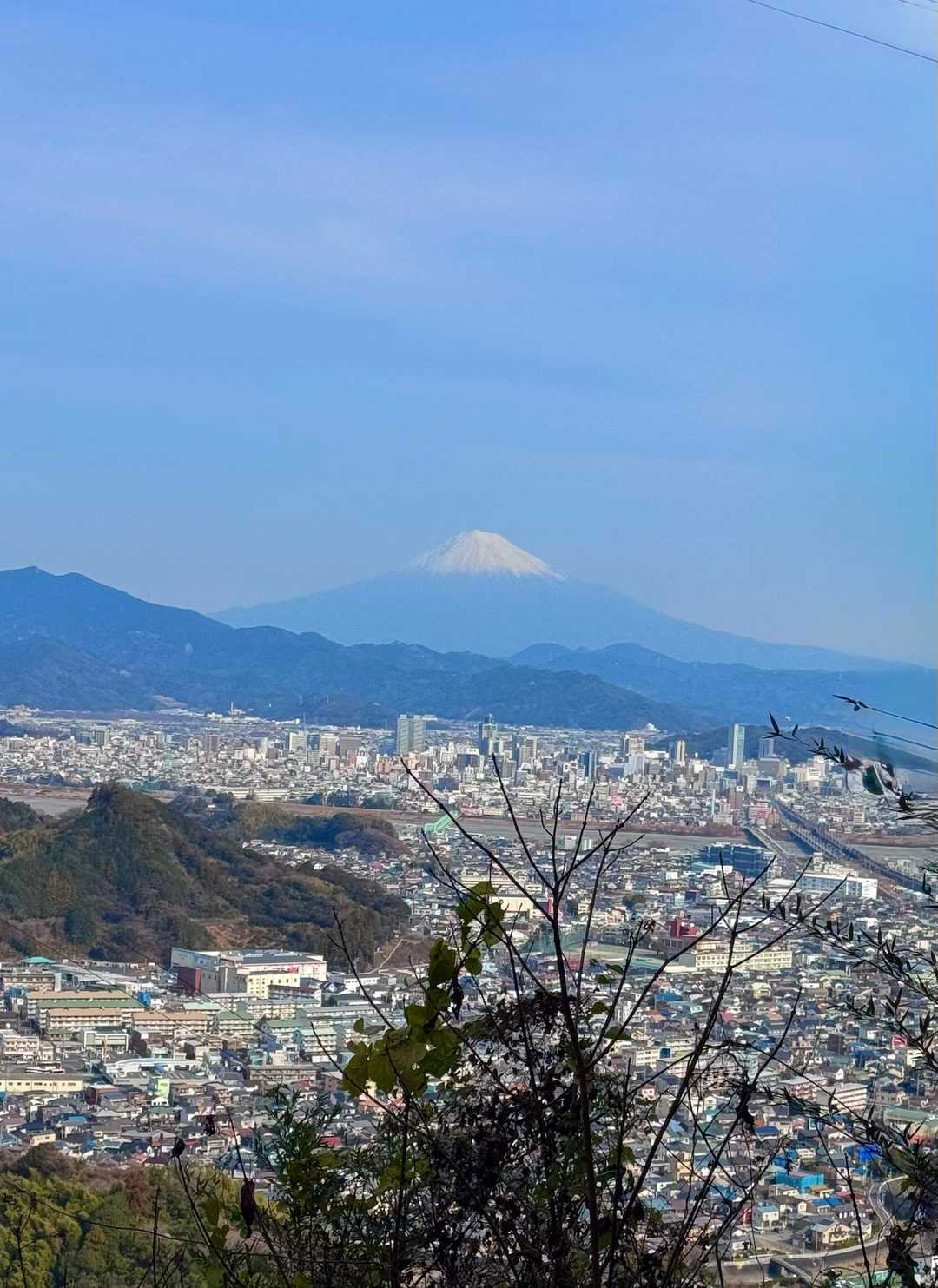 ずっと見ていたい富士山✨✨✨
ここからの夜景も　見てみたいな😊

下山します。