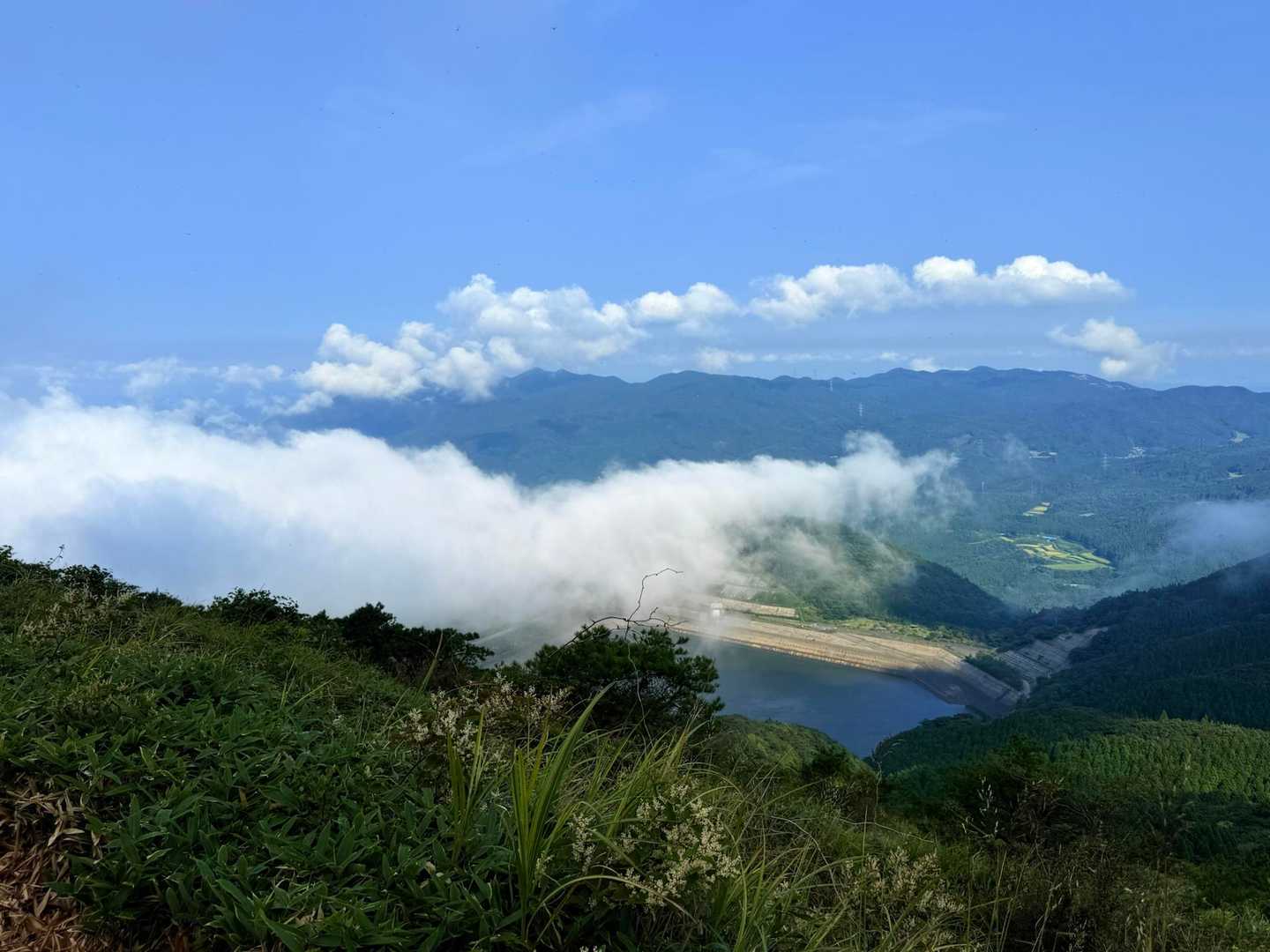 雲が動くのが早い