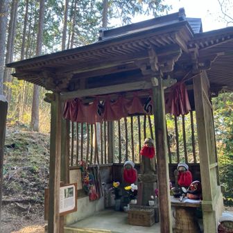 お地蔵さん
西向地蔵