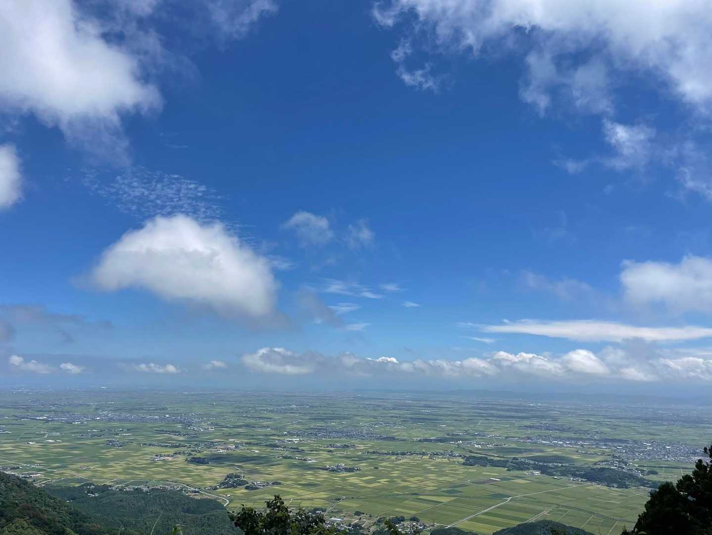 弥彦山ロープウェイ山頂駅発着｜田園と日本海を望む弥彦山往復コースの写真