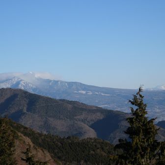 左八ヶ岳⛰️右奥浅間山⛰️