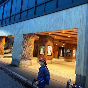 朝日が昇る直前に出発♪