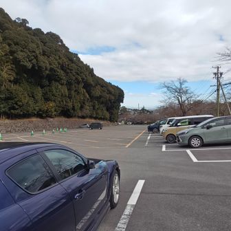滝下🅿️に着弾っ✨
平日昼間…なのに、観光客…来てることに驚き💦