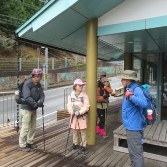 天川村総合案内所で出発準備、トイレあり