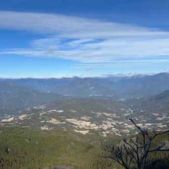 小天狗岩からの絶景。さめうらダム湖も見える👀