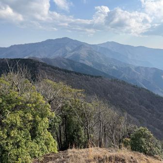 トンギリ山からは360°の眺望。