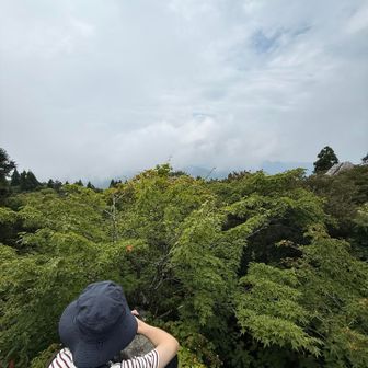 岩の上は3人が限界かな😵