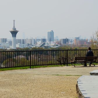 鶴見新山からの大阪市内
