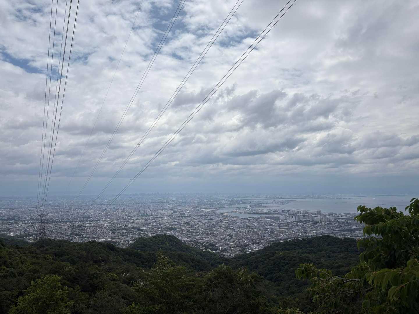 遠くはガスガス。賑わってるかな万博🏳️‍🌈
まだ行けてないけど…