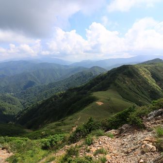 岩壁の途中から見た景色です。この景色が今日一番かも？