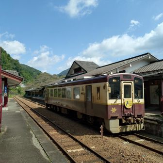 ちょうど電車🚞が来たので、お風呂🛀入らないで帰ります〜😄
