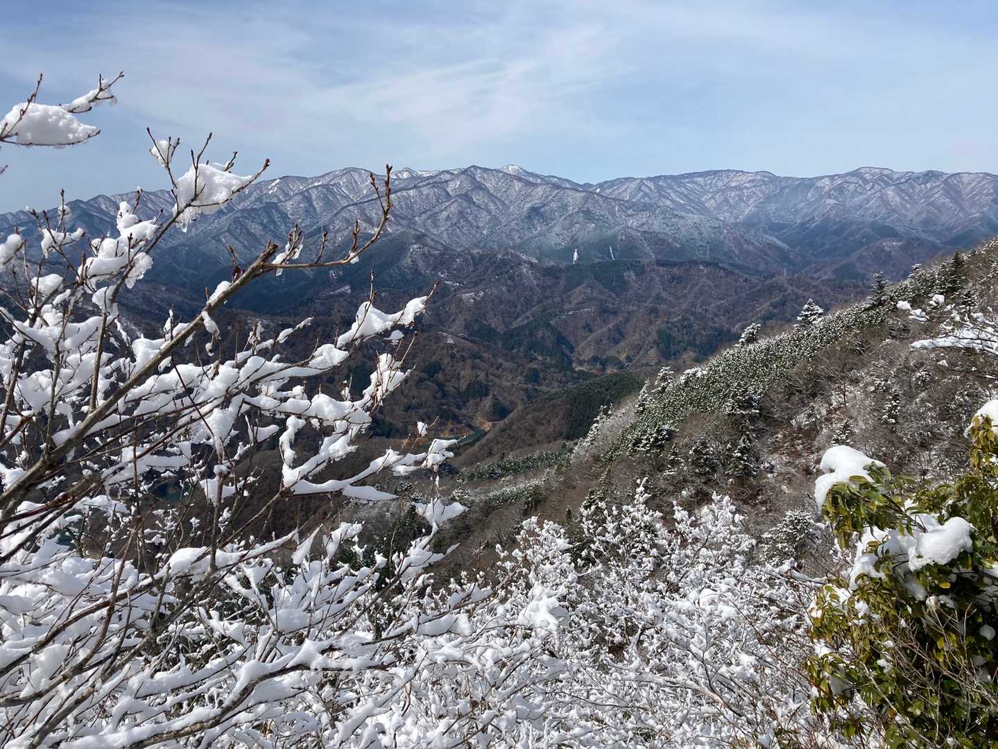 半僧坊前バス停-経ヶ岳-半原越-革籠石山-仏果山-宮ヶ瀬越 縦走コースの写真