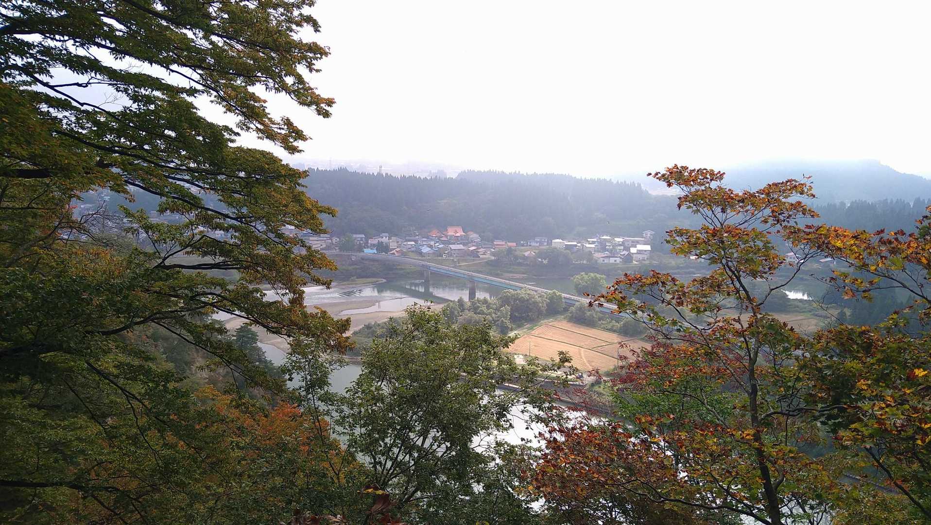 眺望あり。
最上川が見えます