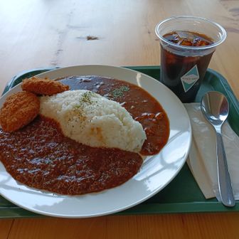 あいがけカレー（キーマ、欧風カレー）ヒレカツトッピングアイスコーヒーセットにゃ