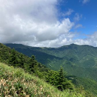 平家平への稜線がはっきりと！