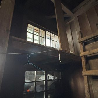 避難小屋の中🛖