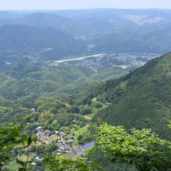 少し晴れ間がでて、良き展望だった。