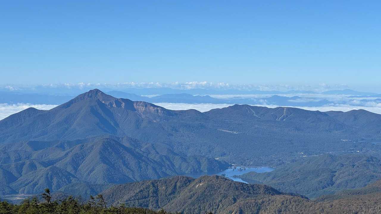 磐梯・吾妻・安達太良ボルケーノトレイル#1（駱駝山〜一切経山〜吾妻小富士〜東吾妻山）、セクションハイク の写真 46