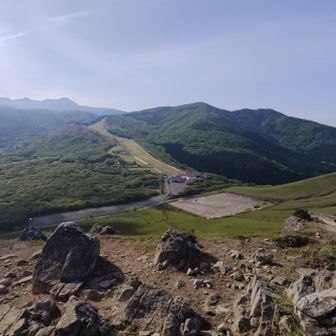 眼下に、くじゅうスキー場