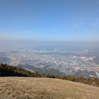 展望台から立花山を
黄砂で見えない