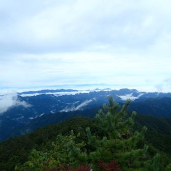 埼玉県方面の山並み